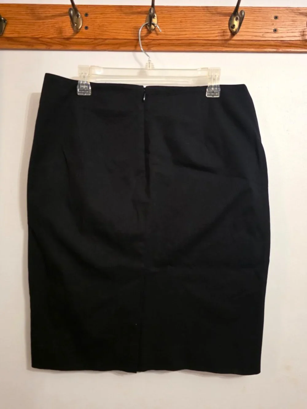 Body by Victoria Size 12 Black Skirt